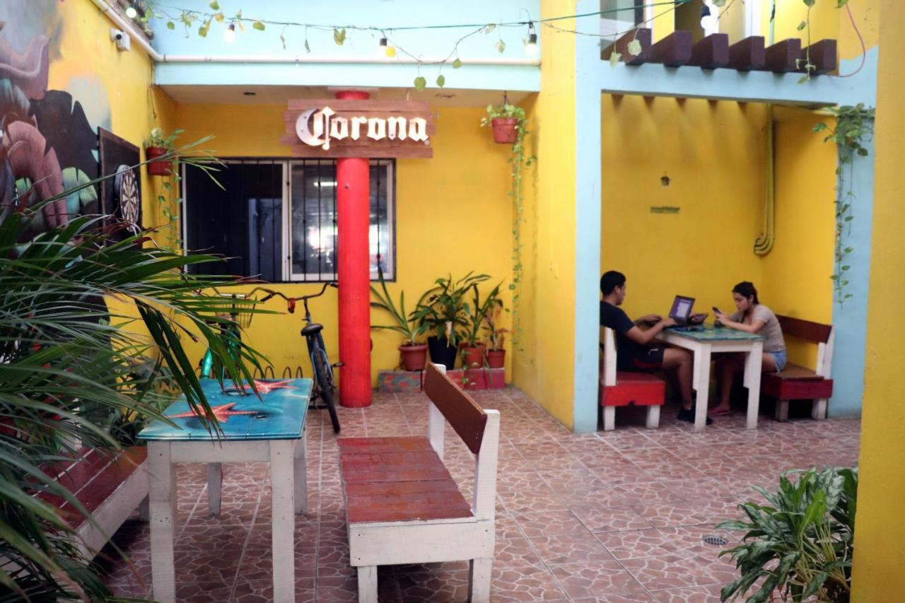 Tres Mundos Hostel Playa del Carmen Exterior photo